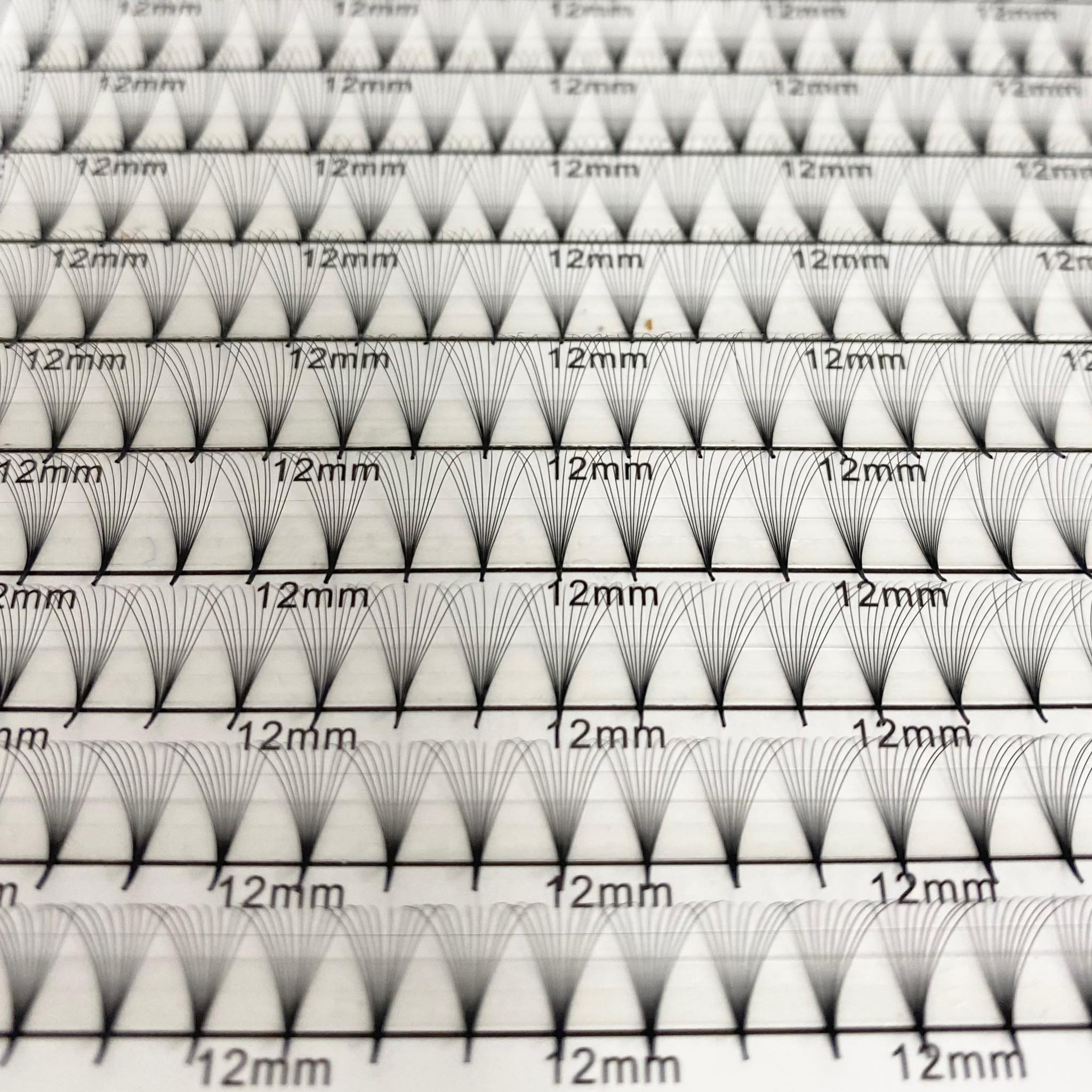 10D Premade Volume Faux Mink